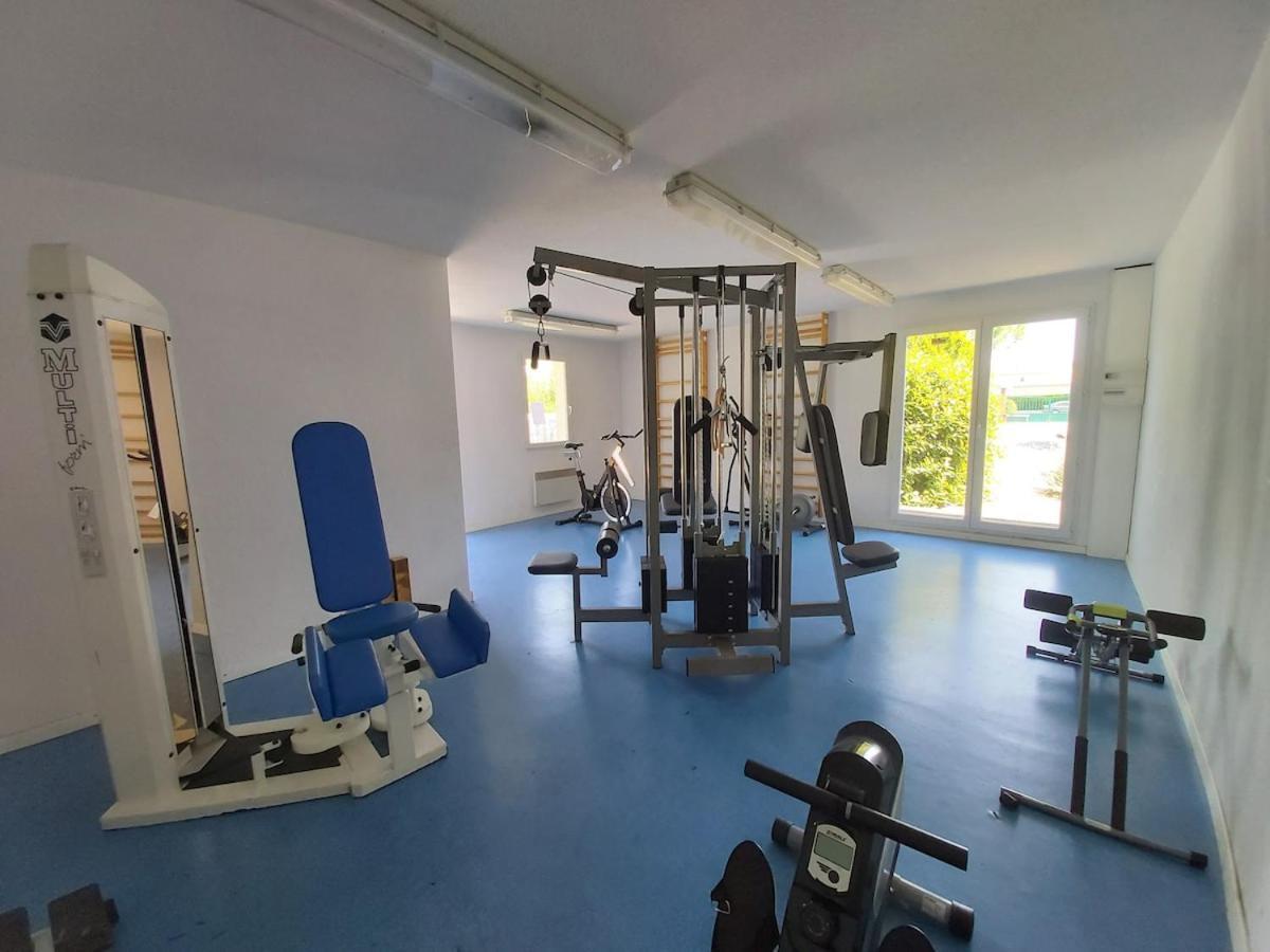 Le Sporting Land - Avec Entree Autonome, Parking Prive & Sa Piscine ! - Apartamento Gaillac Exterior foto